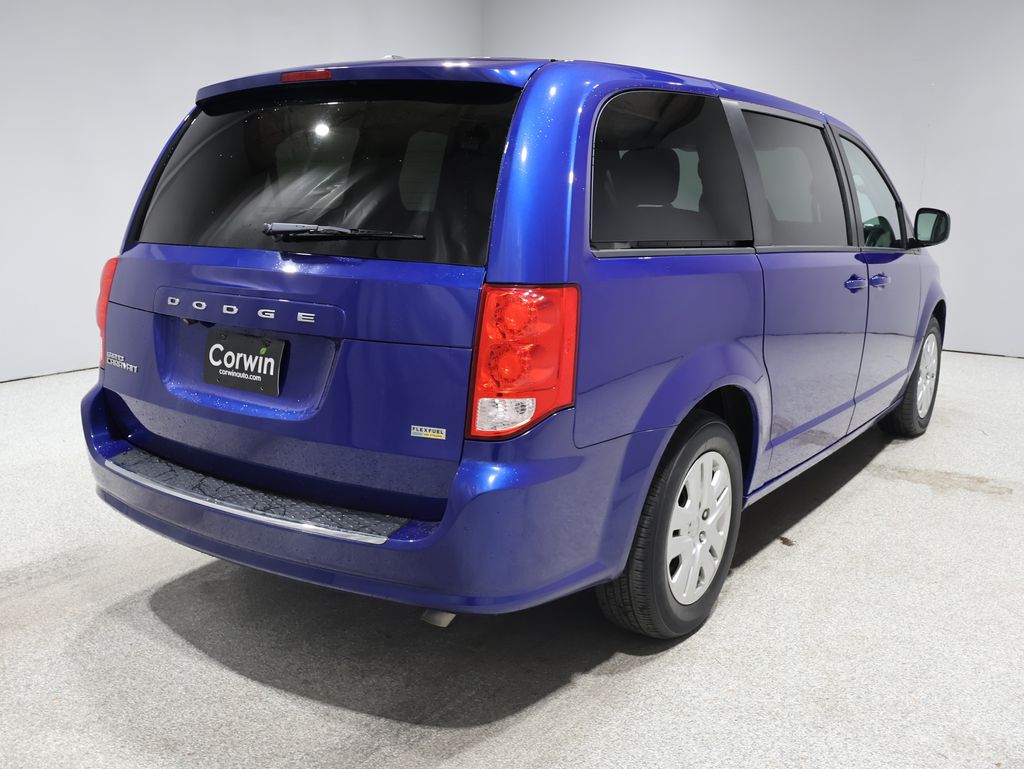2018 Dodge Grand Caravan SE photo 2