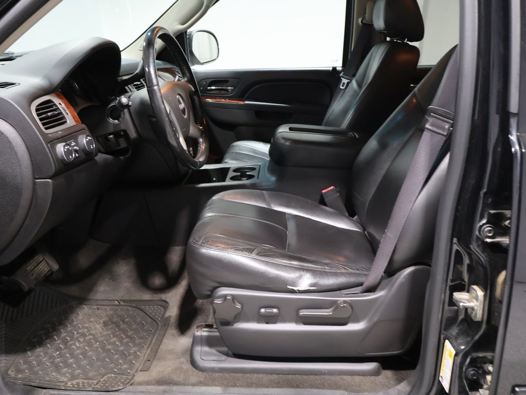 Image of 2014 GMC Yukon SLT SUV