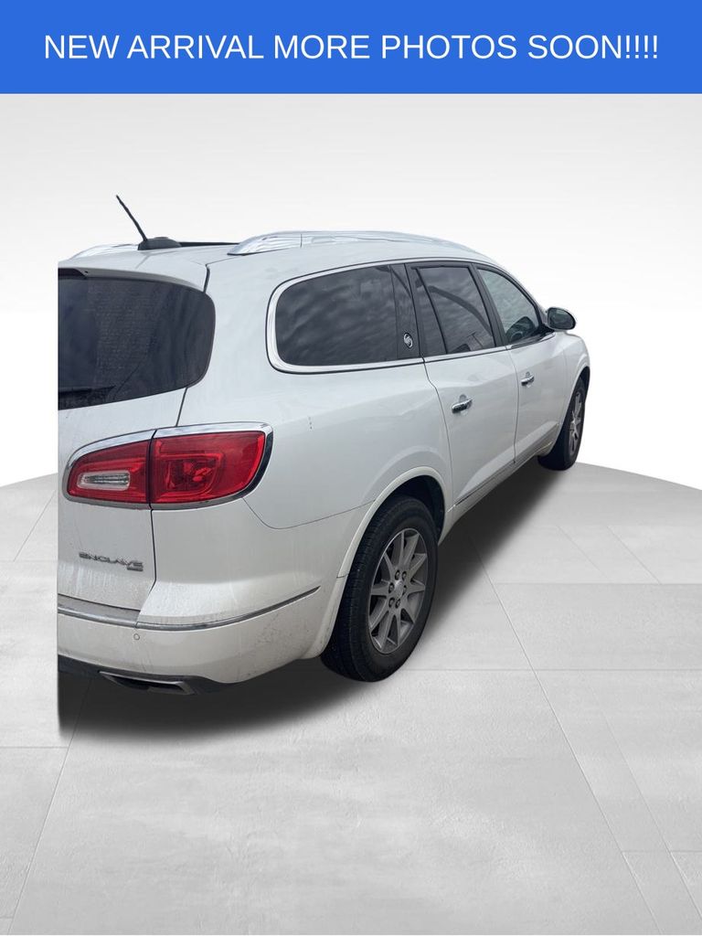 2017 Buick Enclave Leather photo 3