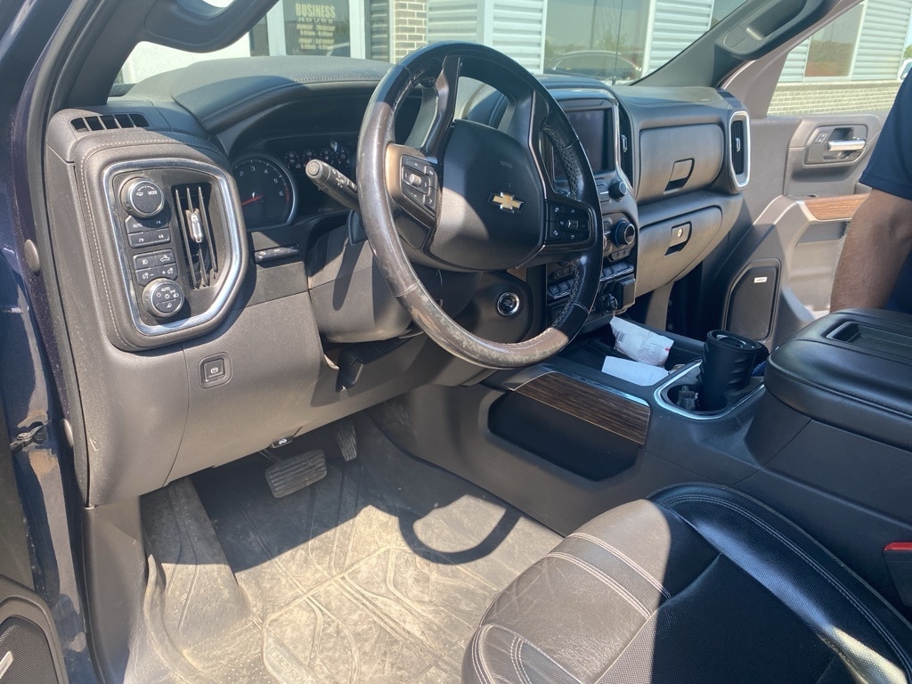 Used 2021 Chevrolet Silverado 1500 High Country with VIN 3GCUYHEL6MG106899 for sale in Moorhead, Minnesota