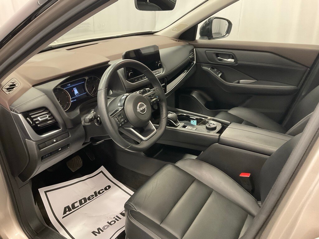 2023 Nissan Rogue SL photo 4
