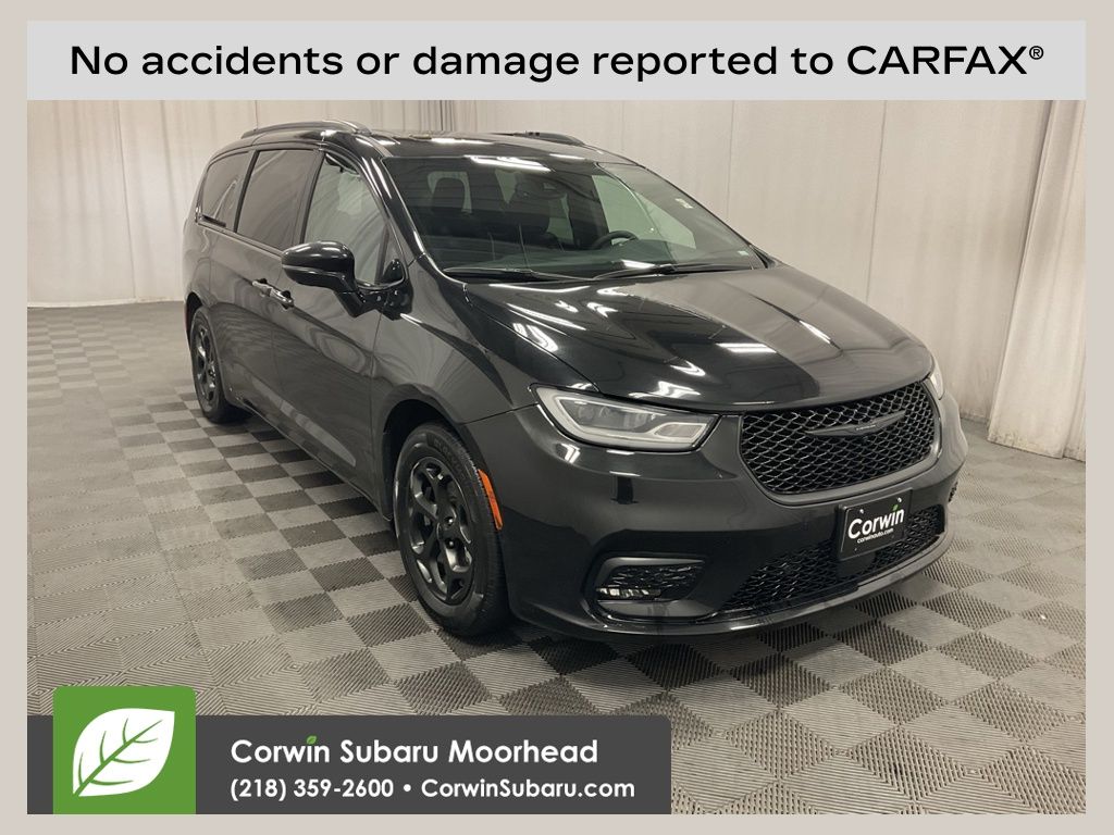 2024 Chrysler Pacifica PHEV Select's photo