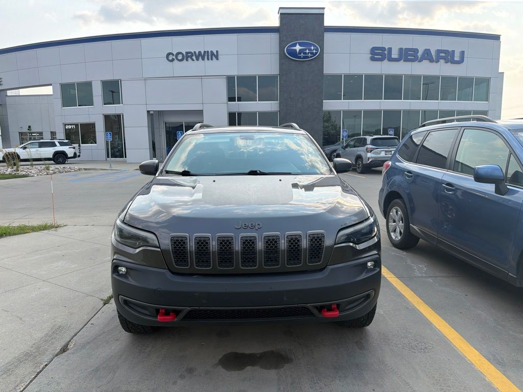 Used 2019 Jeep Cherokee Trailhawk with VIN 1C4PJMBN6KD269028 for sale in Moorhead, MN