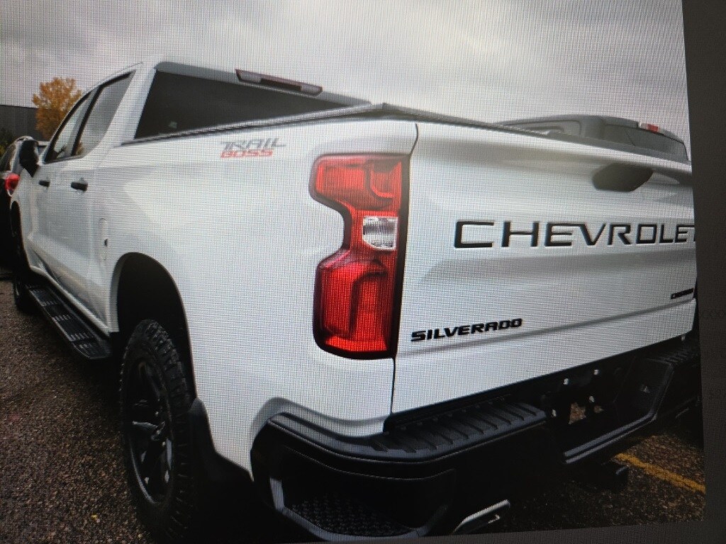 2021 Chevrolet Silverado 1500 Custom Trail Boss photo 3