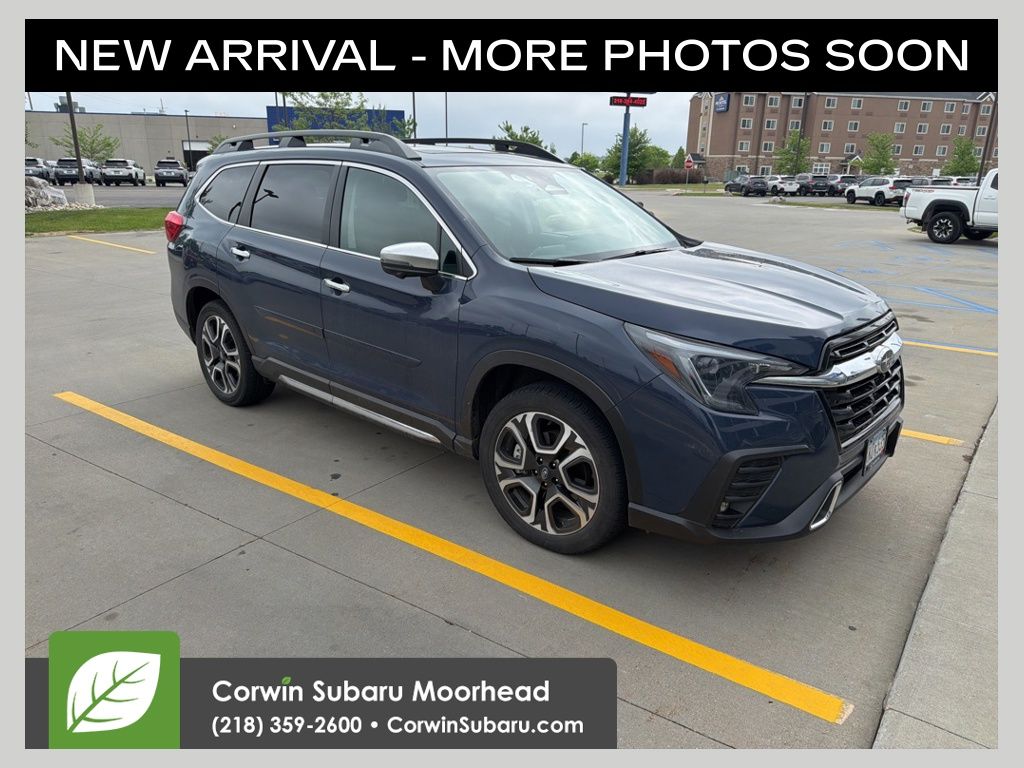 2023 Subaru Ascent Touring's photo