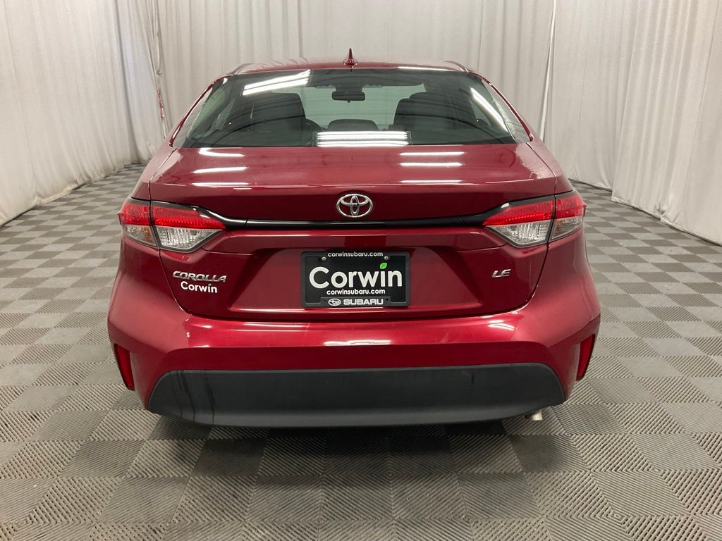 2024 Toyota Corolla LE photo 2