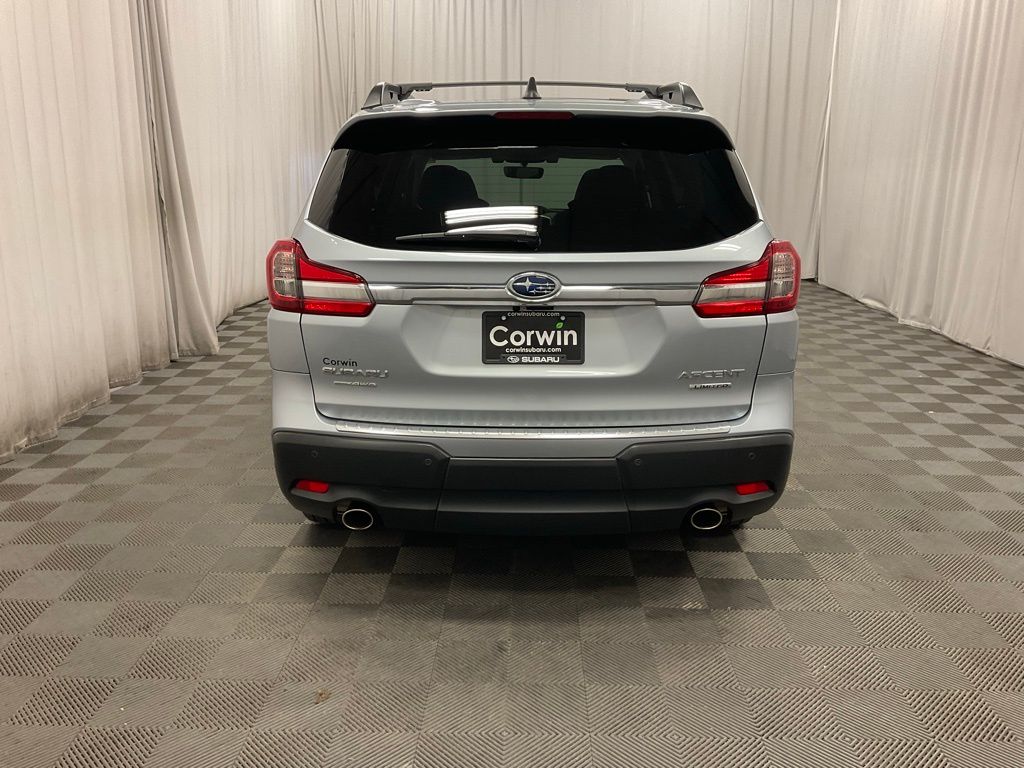 2022 Subaru Ascent Limited photo 3
