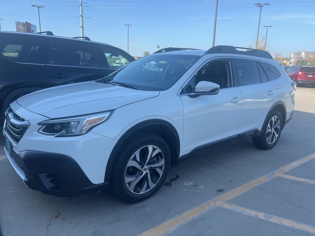 Used 2020 Subaru Outback Limited with VIN 4S4BTALC1L3170281 for sale in Moorhead, Minnesota