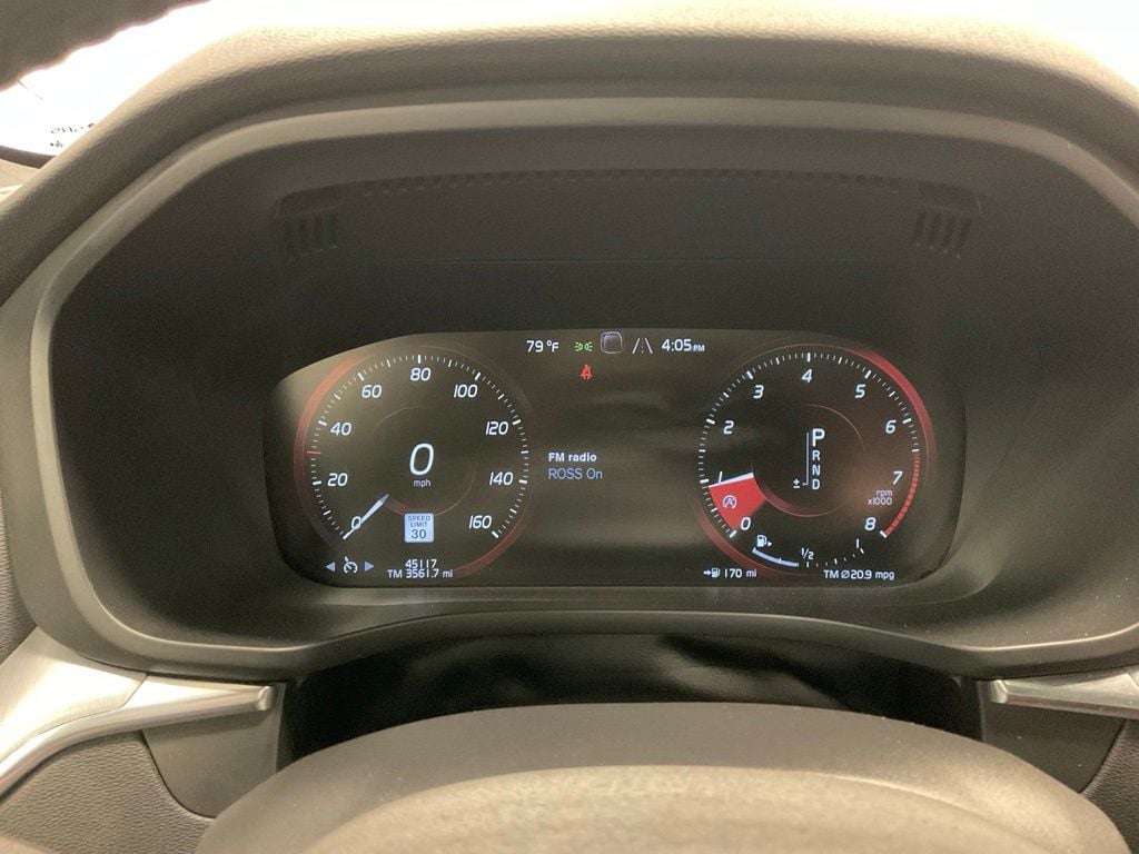 Used 2020 Volvo XC60 Momentum with VIN YV4102RK6L1589796 for sale in Moorhead, Minnesota