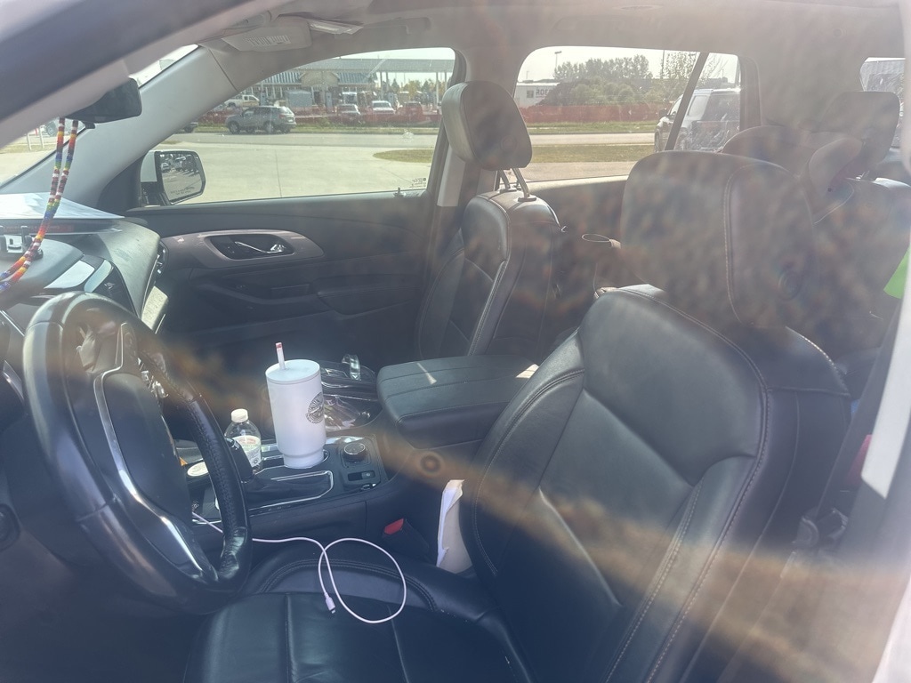 Used 2018 Chevrolet Traverse 3LT with VIN 1GNEVHKW1JJ205417 for sale in Moorhead, Minnesota