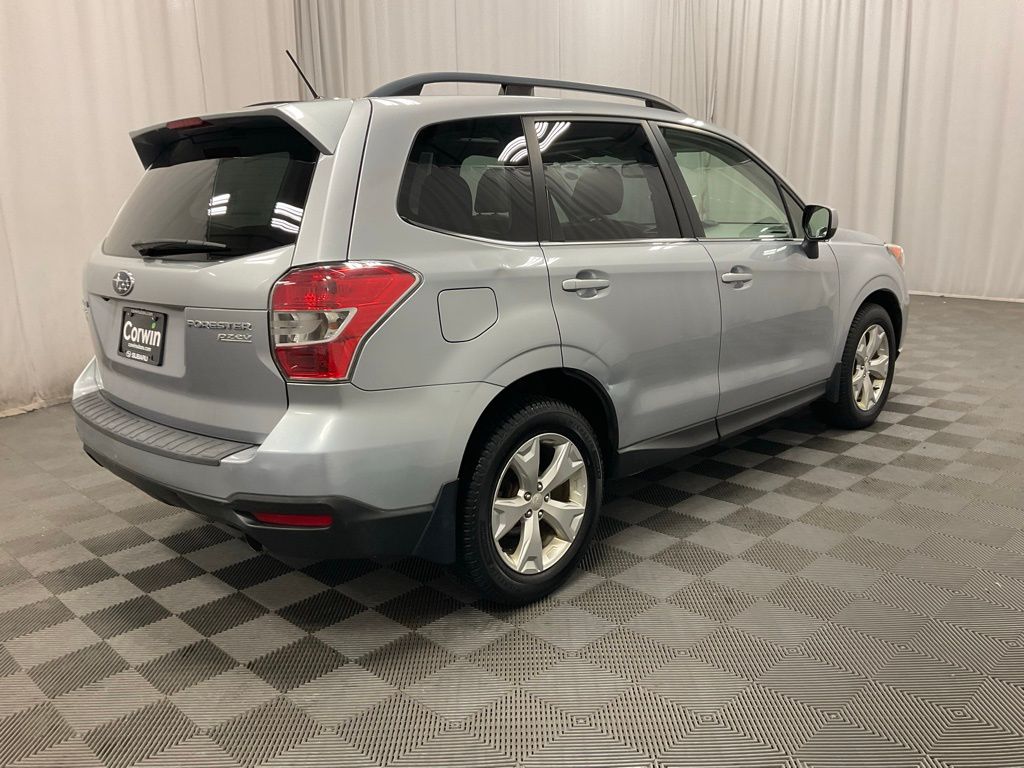2014 Subaru Forester 2.5i Limited photo 2