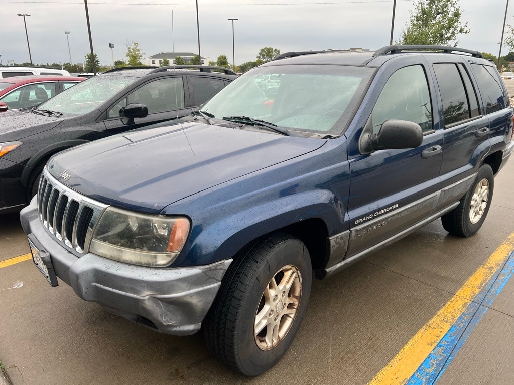 Used 2002 Jeep Grand Cherokee LAREDO with VIN 1J4GW48S42C217069 for sale in Moorhead, Minnesota