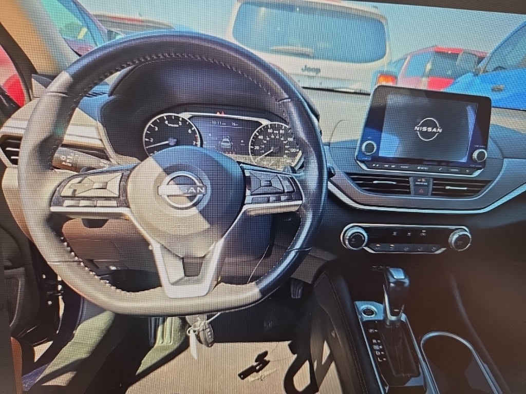Used 2023 Nissan Altima SR with VIN 1N4BL4CW1PN405505 for sale in Moorhead, Minnesota