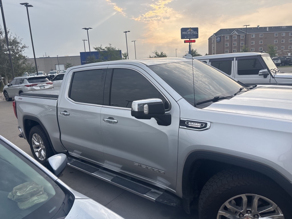 2021 Gmc Sierra 1500 SLT photo 3