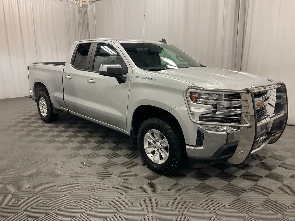 Used 2021 Chevrolet Silverado 1500 LT with VIN 1GCRYDED2MZ429211 for sale in Moorhead, Minnesota