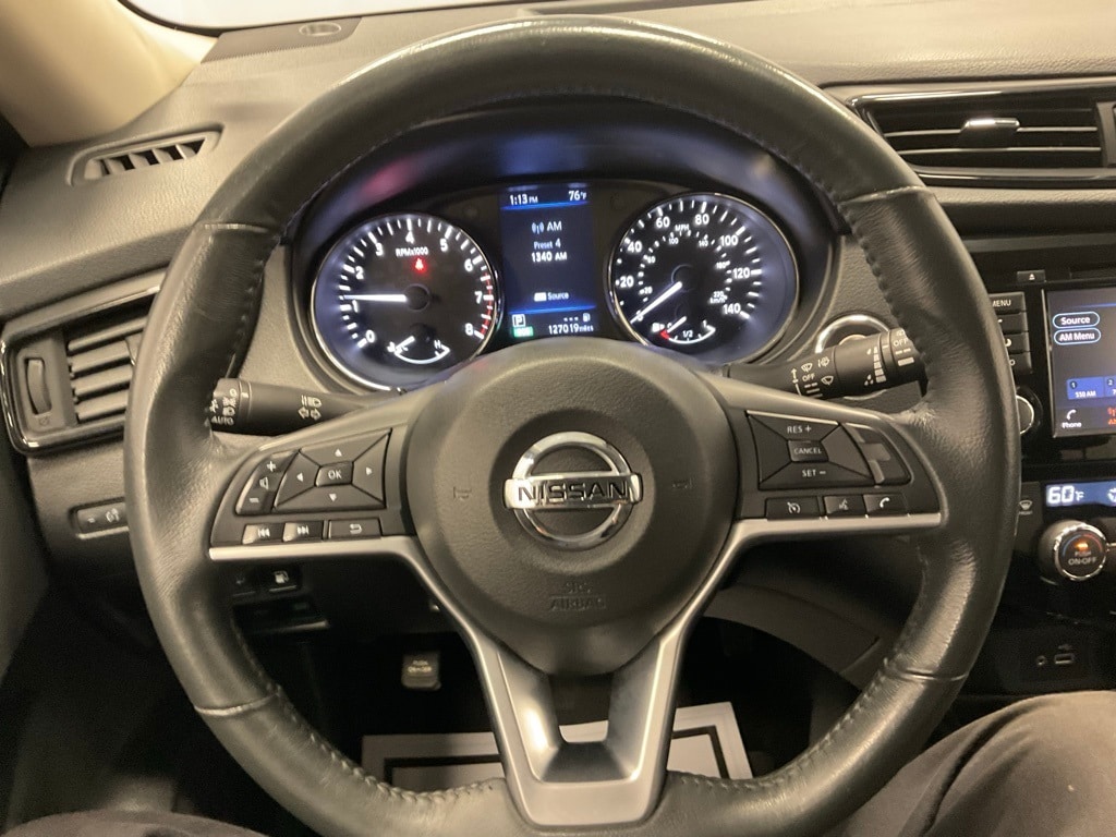 Used 2018 Nissan Rogue SV with VIN KNMAT2MV0JP507082 for sale in Moorhead, Minnesota