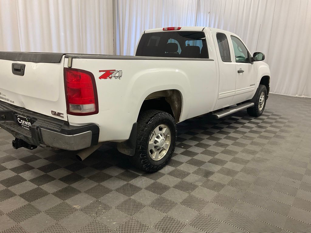 Used 2012 GMC Sierra 2500HD SLE with VIN 1GT220CG5CZ258199 for sale in Moorhead, Minnesota