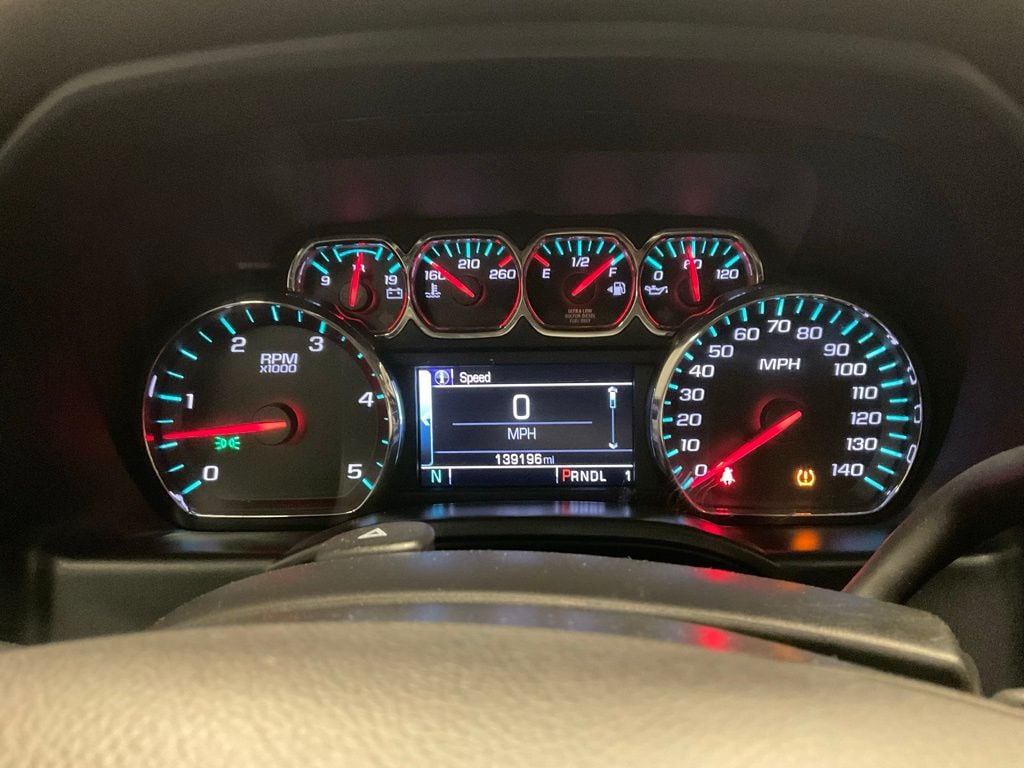 Used 2018 GMC Sierra 2500HD SLE with VIN 1GT12SEY6JF274083 for sale in Moorhead, Minnesota