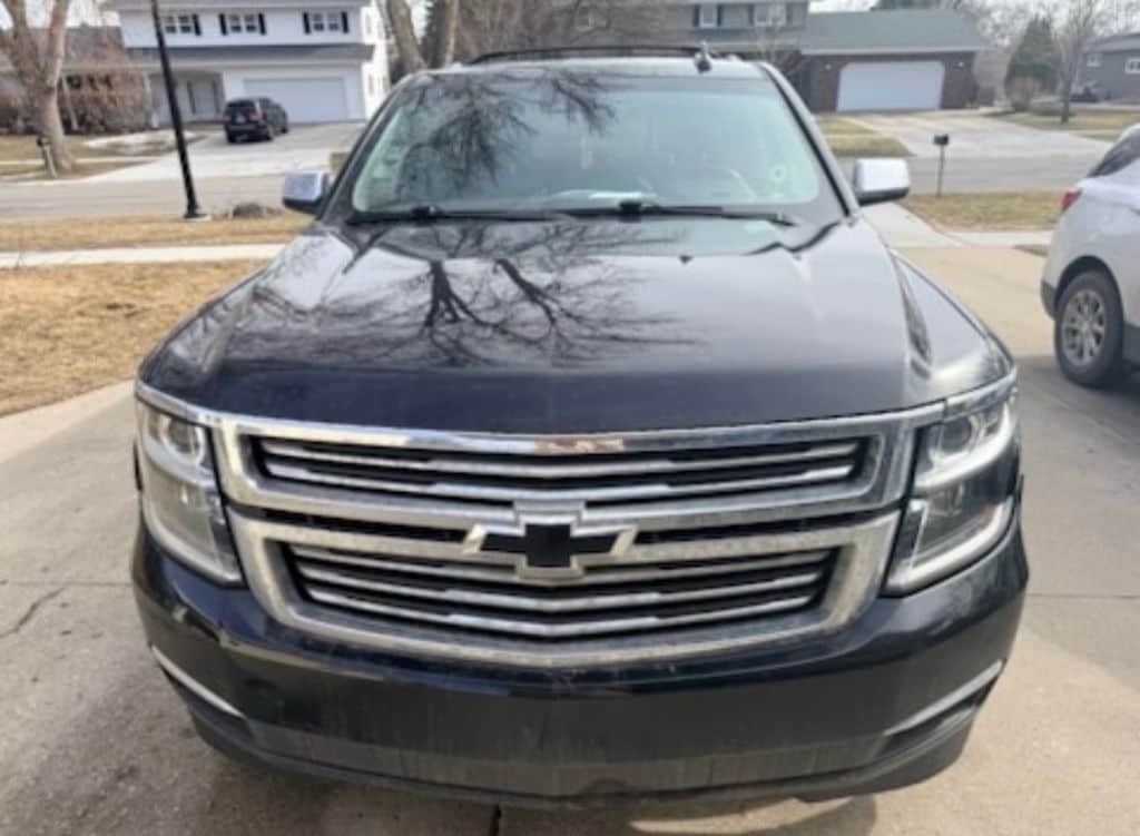 Used 2019 Chevrolet Suburban Premier with VIN 1GNSKJKC9KR336543 for sale in Moorhead, Minnesota