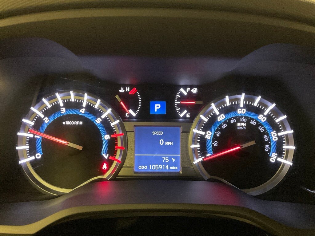 2018 Toyota 4Runner SR5 photo 2
