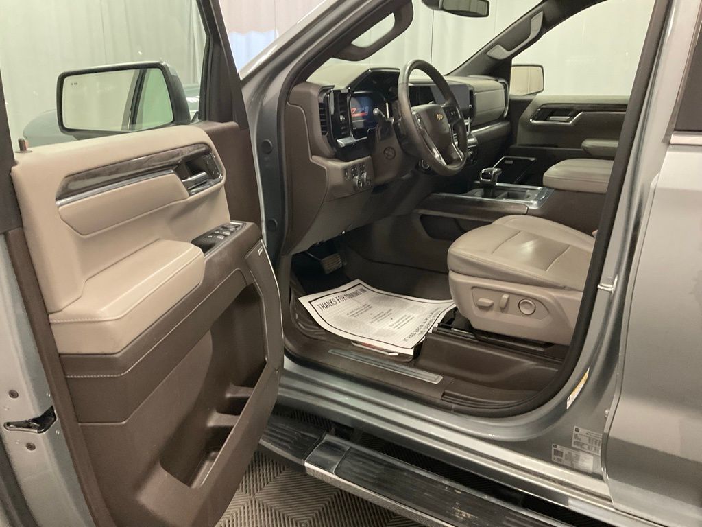 Used 2024 Chevrolet Silverado 1500 LTZ with VIN 2GCUDGED8R1201222 for sale in Moorhead, Minnesota