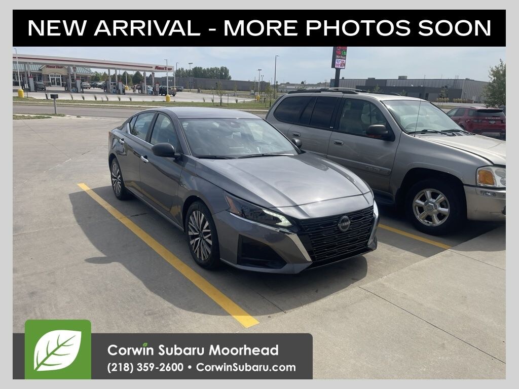 Used 2025 Nissan Altima SV Sedan