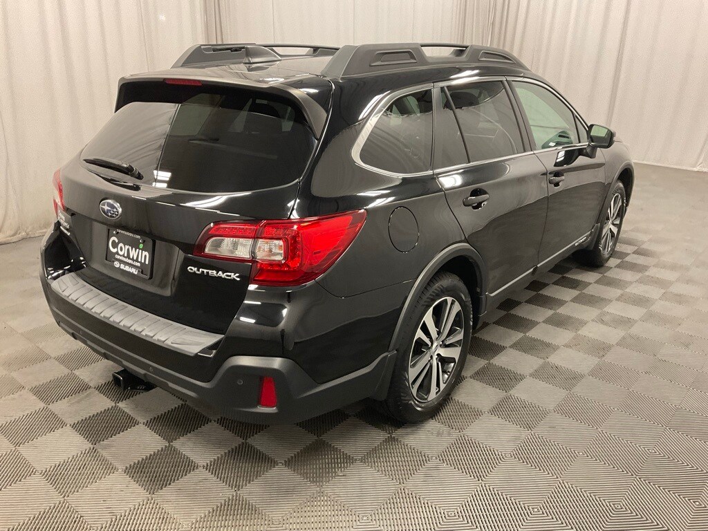 2019 Subaru Outback Limited photo 2