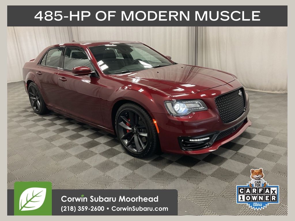 2023 Chrysler 300 C's photo