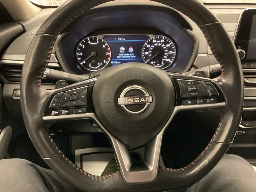 Used 2023 Nissan Altima SR with VIN 1N4BL4CW1PN405505 for sale in Moorhead, Minnesota