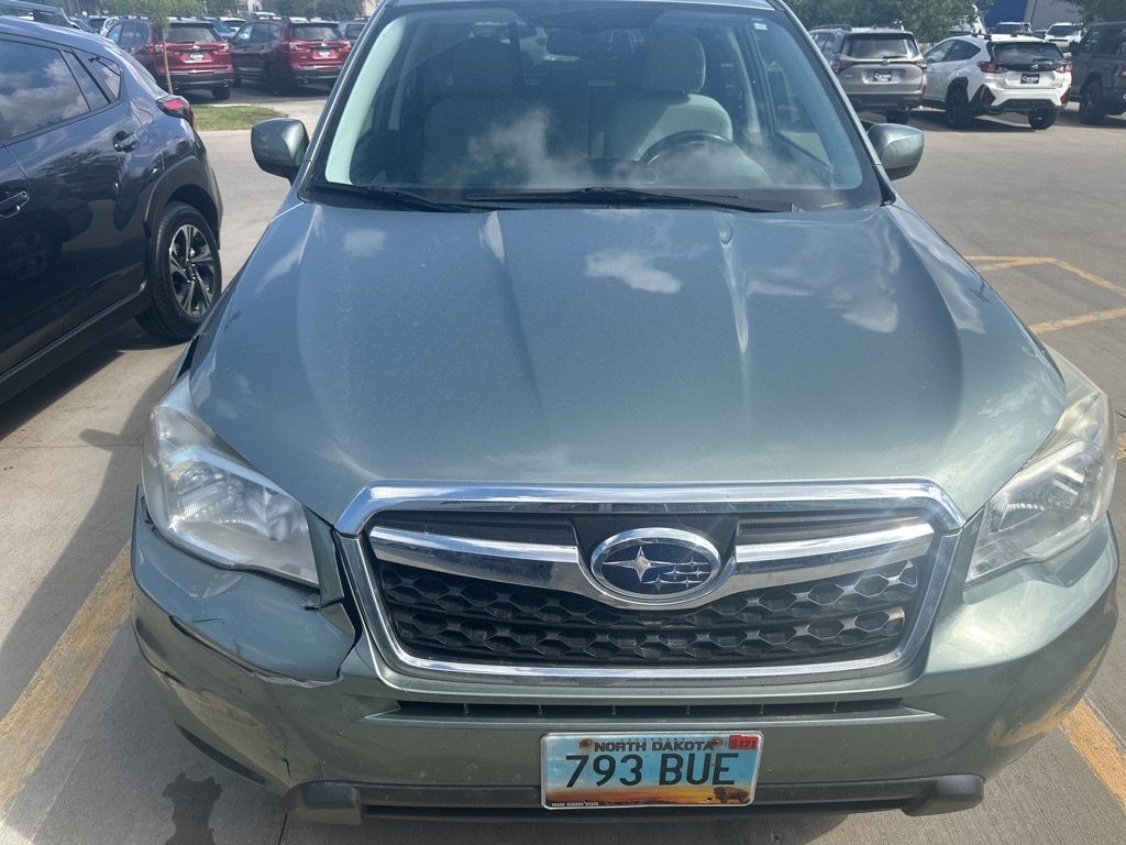 Used 2014 Subaru Forester i Premium with VIN JF2SJAEC8EH528927 for sale in Moorhead, MN