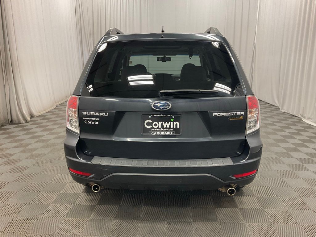 2010 Subaru Forester 2.5X Premium photo 2