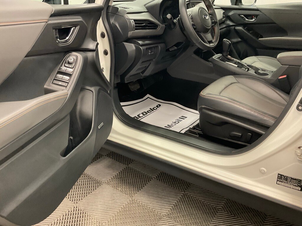 2024 Subaru Crosstrek Limited photo 2