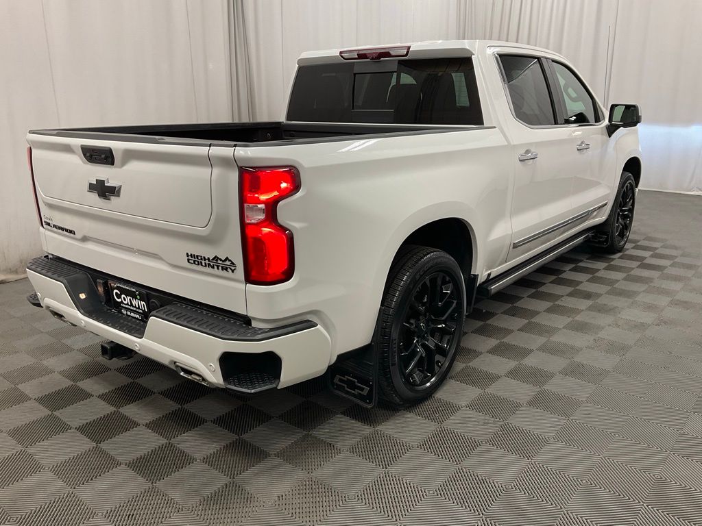 Used 2022 Chevrolet Silverado 1500 High Country with VIN 1GCUDJEL6NZ509799 for sale in Moorhead, Minnesota