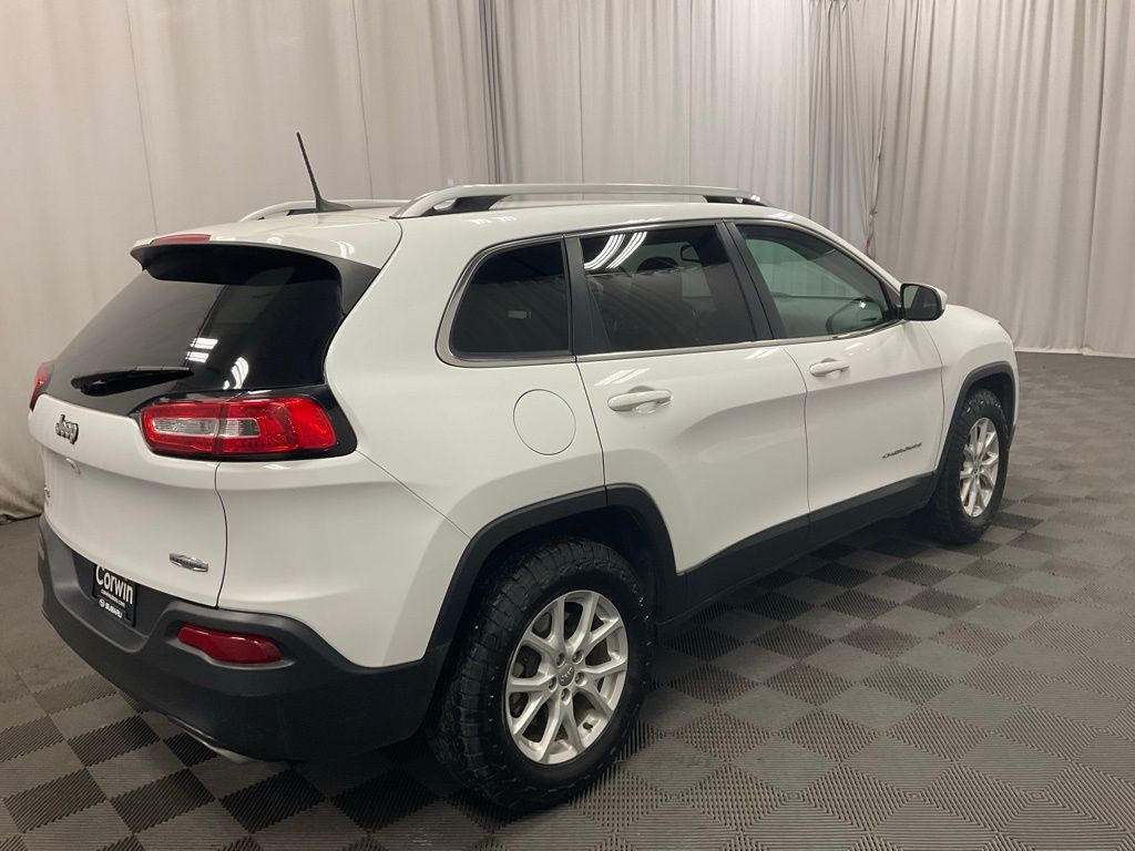 2017 Jeep Cherokee Latitude photo 3