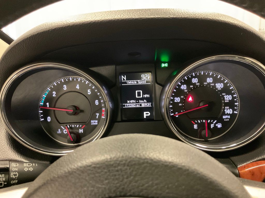 Used 2013 Jeep Grand Cherokee Limited with VIN 1C4RJFBG9DC618598 for sale in Moorhead, Minnesota
