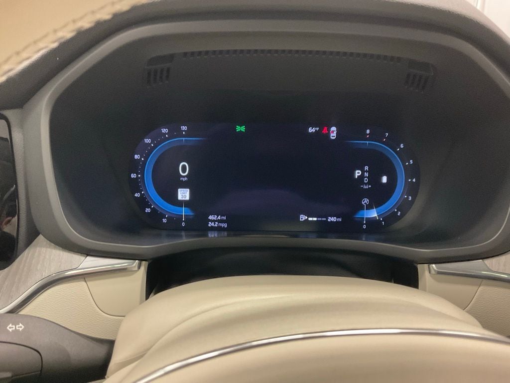 Used 2023 Volvo XC60 Plus with VIN YV4L12RE1P1255052 for sale in Moorhead, Minnesota