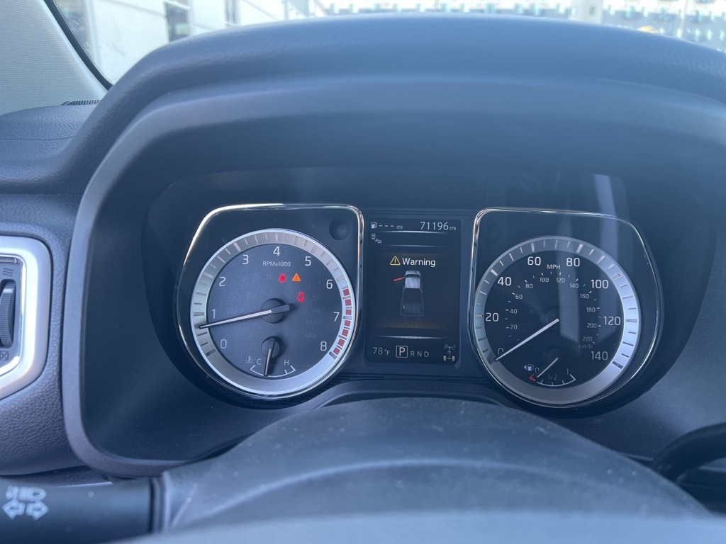 Used 2017 Nissan Titan SV with VIN 1N6AA1E59HN574717 for sale in Moorhead, Minnesota