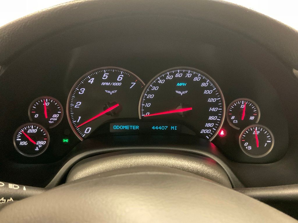 Used 2005 Chevrolet Corvette Base with VIN 1G1YY34U355120601 for sale in Moorhead, Minnesota