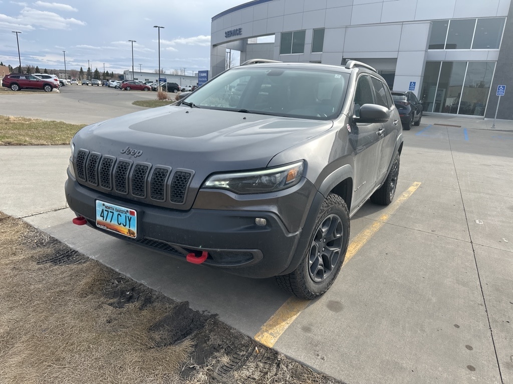 Used 2020 Jeep Cherokee Trailhawk with VIN 1C4PJMBN8LD533285 for sale in Moorhead, Minnesota