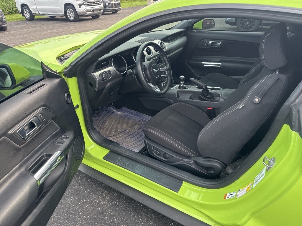 2020 Ford Mustang GT photo 2