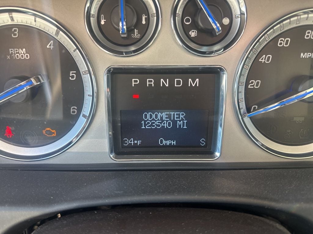 Used 2013 Cadillac Escalade ESV Premium with VIN 1GYS4JEF1DR107554 for sale in Moorhead, Minnesota