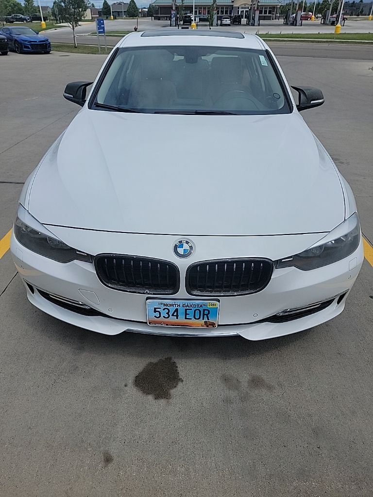 Used 2013 BMW 3 Series 328i with VIN WBA3B3G50DNR80037 for sale in Moorhead, Minnesota
