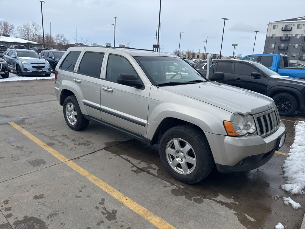 Used 2008 Jeep Grand Cherokee Laredo with VIN 1J8GR48K68C195882 for sale in Moorhead, Minnesota