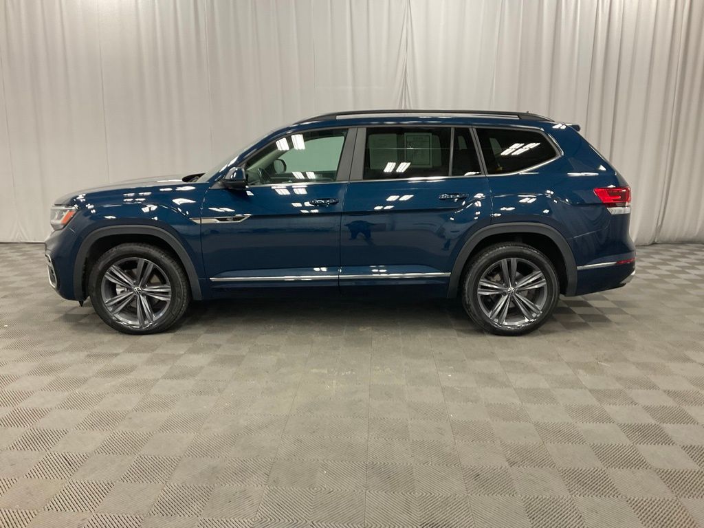 Used 2021 Volkswagen Atlas SE w/Tech R-Line with VIN 1V2RR2CA2MC583168 for sale in Moorhead, Minnesota