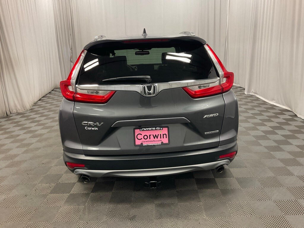 2017 Honda CR-V Touring photo 2