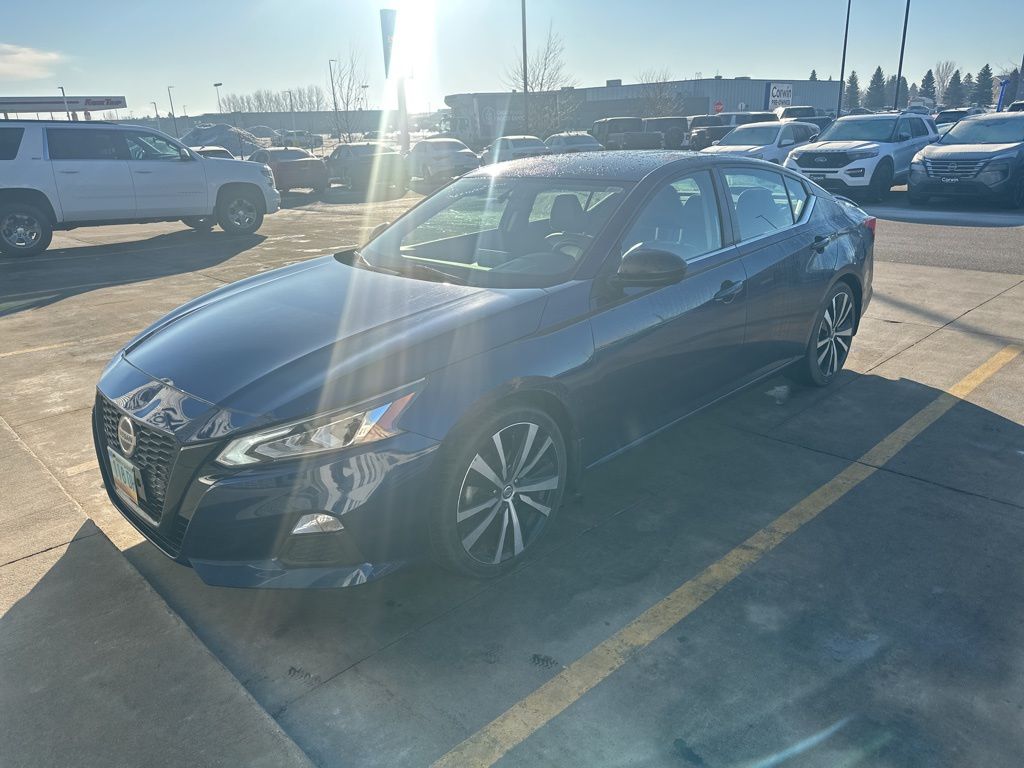 Used 2019 Nissan Altima SR with VIN 1N4BL4CV1KC248828 for sale in Moorhead, Minnesota