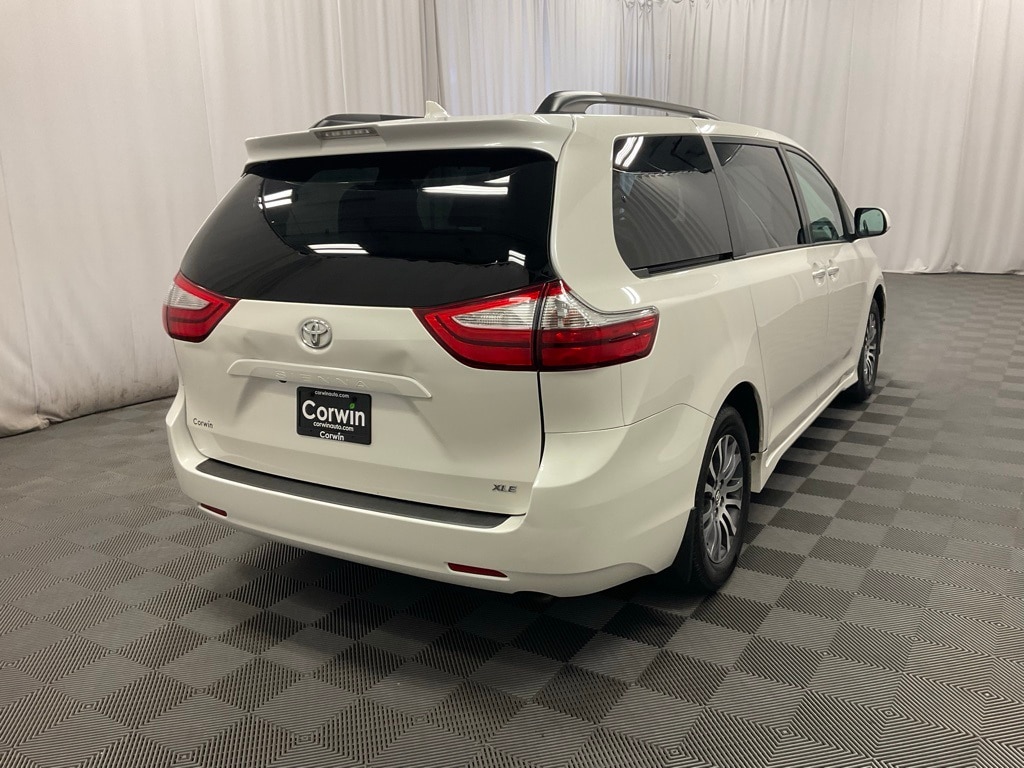 Used 2019 Toyota Sienna XLE with VIN 5TDYZ3DC3KS003909 for sale in Moorhead, Minnesota