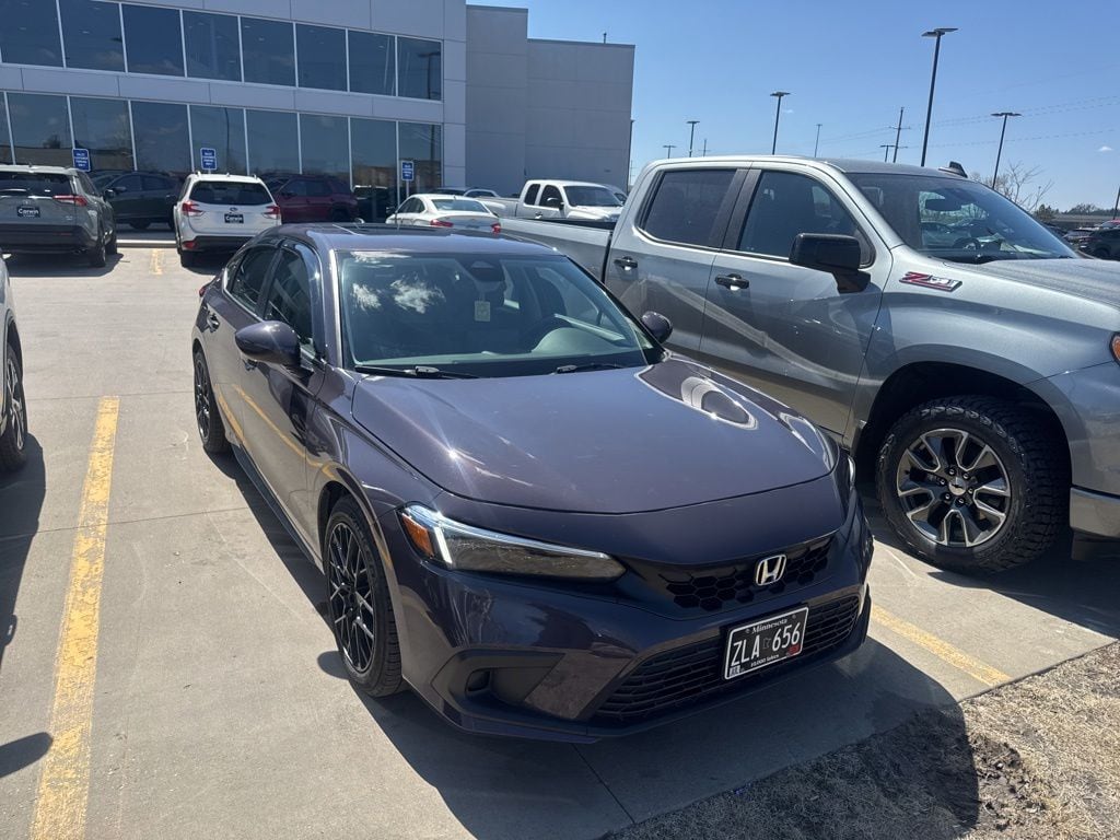 Used 2022 Honda Civic Hatchback EX-L with VIN 19XFL1H77NE017062 for sale in Moorhead, Minnesota