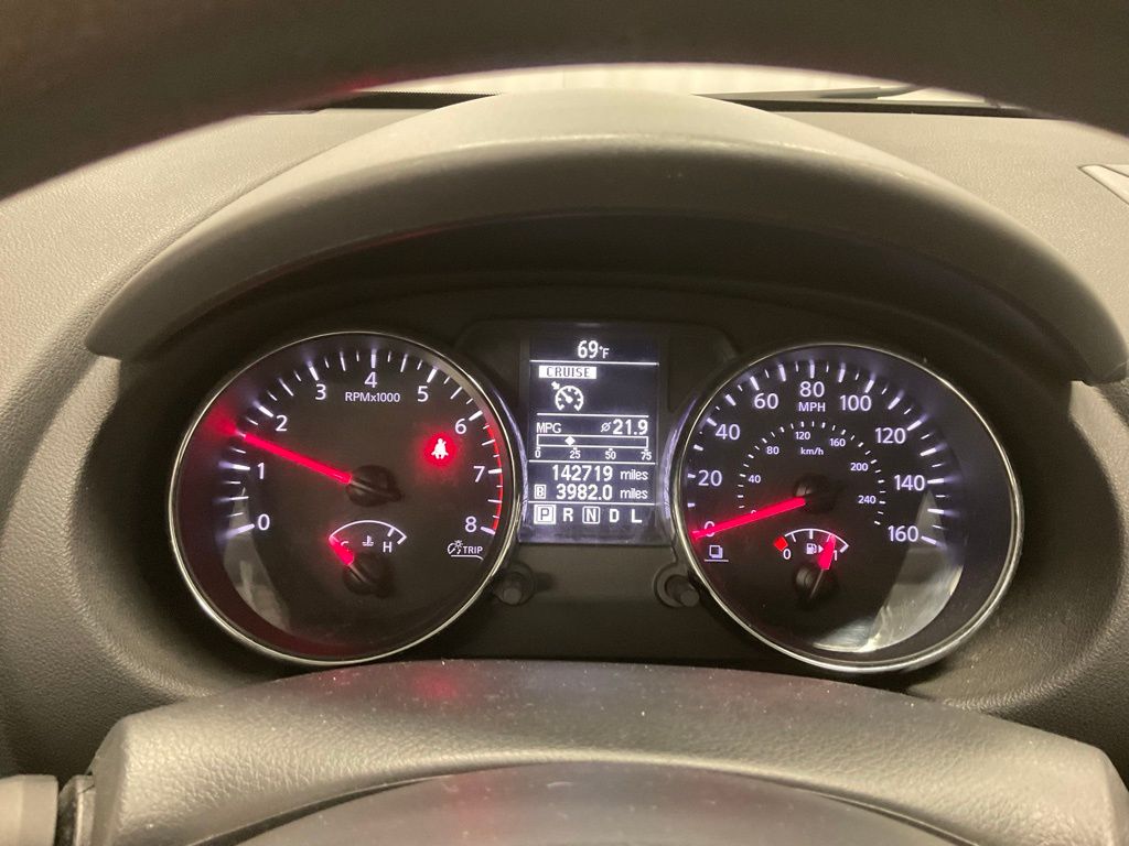 Used 2013 Nissan Rogue S with VIN JN8AS5MV7DW660870 for sale in Moorhead, Minnesota