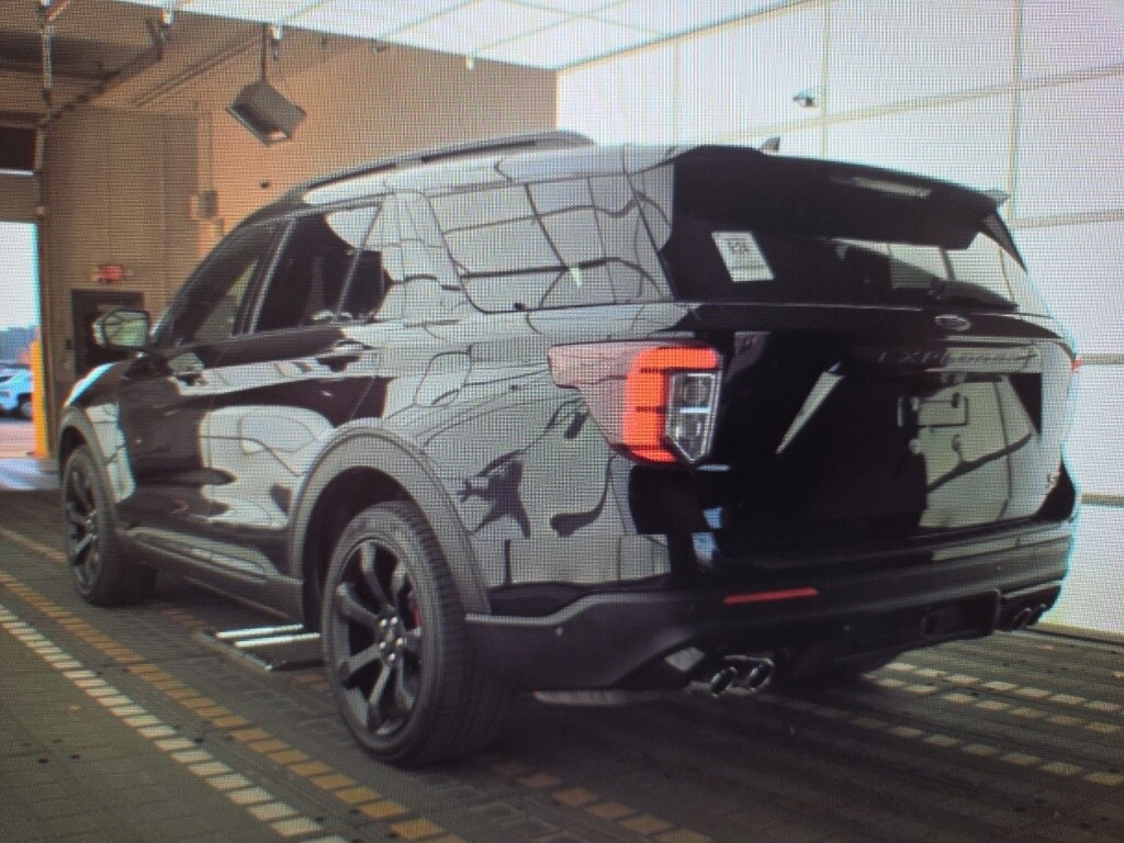 2021 Ford Explorer ST photo 2